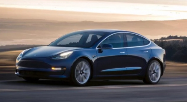 Хакеры получат деньги и автомобиль за взлом Tesla Model 3