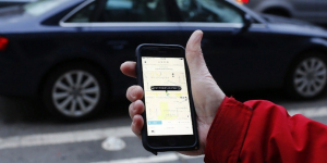 Uber списал 174 000 рублей со счета клиентки за поездки, которые она не совершала